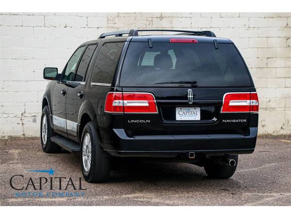 BEST Value Around for $11k! Gorgeous '08 Lincoln NAVIGATOR 4x4! for sale in Eau Claire, IA – photo 17