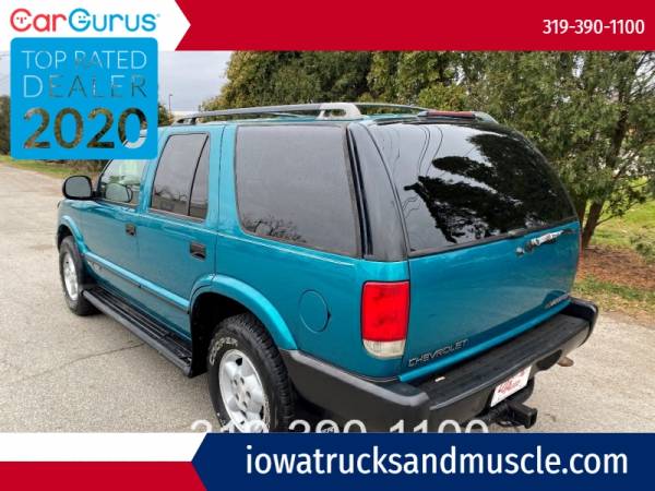 1995 Chevrolet Blazer 4dr 4WD with - cars & trucks - by dealer -... for sale in Cedar Rapids, IA – photo 4