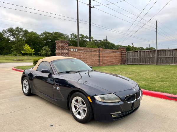 2007 BMW Z4 3 0 roadster convertible automatic excellent condition for sale in Sugar Land, TX – photo 2