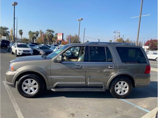 2004 Lincoln Navigator**Loaded**Low Miles**4x4** - cars & trucks -... for sale in Fresno, CA – photo 6