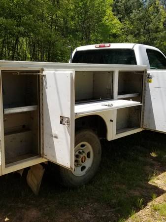 2005 GMC 2500 truck with utility box for sale in Rome, GA – photo 6