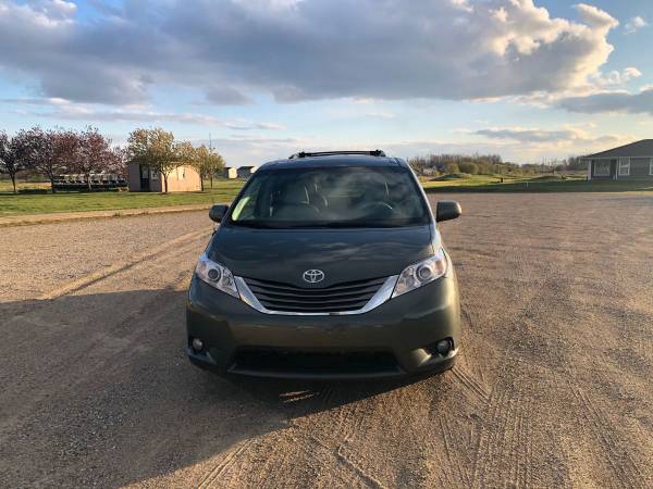 2014 Toyota Sienna XLE AWD for sale in Other, IL – photo 2