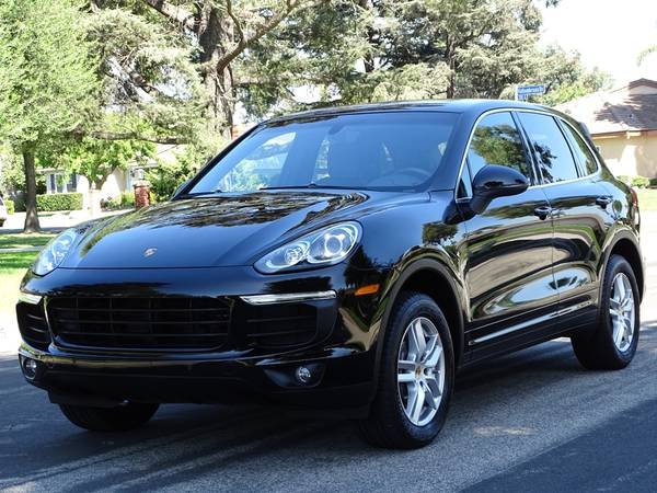 2016 Porsche Cayenne LUXURY AND POWER! FINANCING AVAIL! SUPER CLEAN! for sale in Pasadena, CA – photo 2
