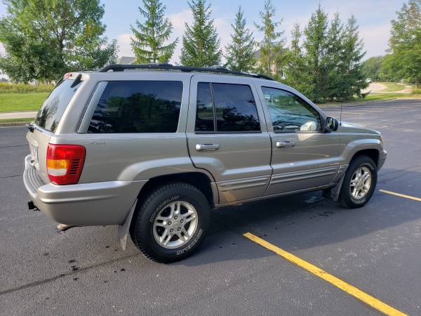 2000 JEEP GRAND CHEROKEE LIMITED 4WD - cars & trucks - by owner -... for sale in Batavia, IL – photo 2