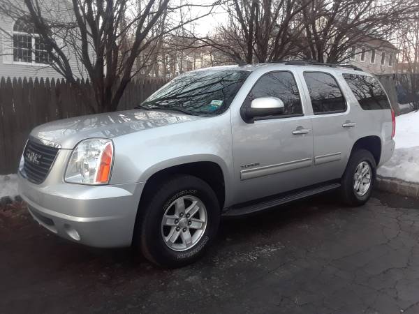 2012 YUKON SLT ALL POWER LEATHER RUNS STRONG ORIGINAL PAINT - cars & for sale in Irvington, NY – photo 2