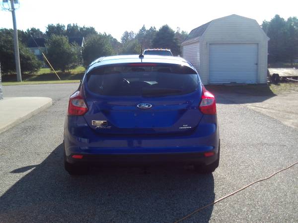 2014 Ford Focus SE - cars & trucks - by dealer - vehicle automotive... for sale in Howard City, MI – photo 6