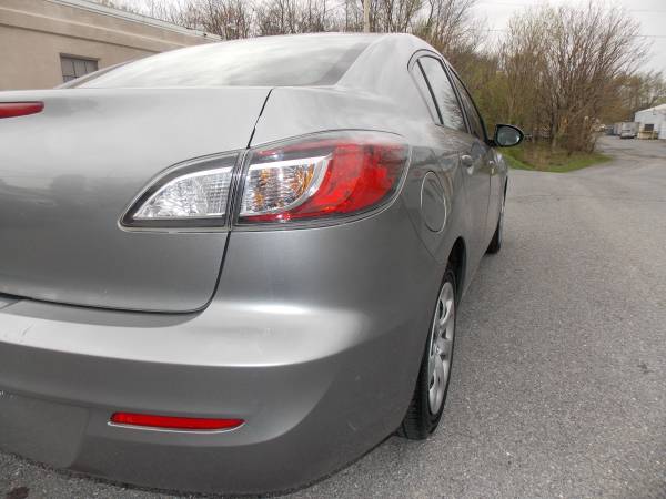 2012 Mazda3 I Sport ( low mileage, clean, good on gas) - cars & for sale in Carlisle, PA – photo 10