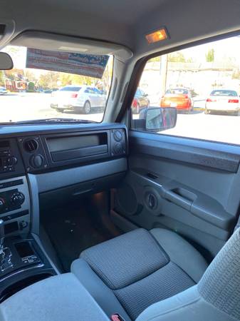 2006 JEEP COMMANDER!! 3RD ROW , FAMILY VEHICLE!! - cars & trucks -... for sale in Louisville, KY – photo 4