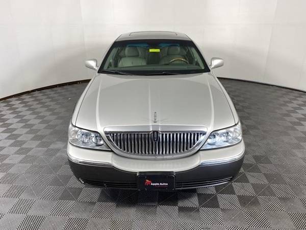 2004 Lincoln Town Car Ultimate - sedan - cars & trucks - by dealer -... for sale in Shakopee, MN – photo 2