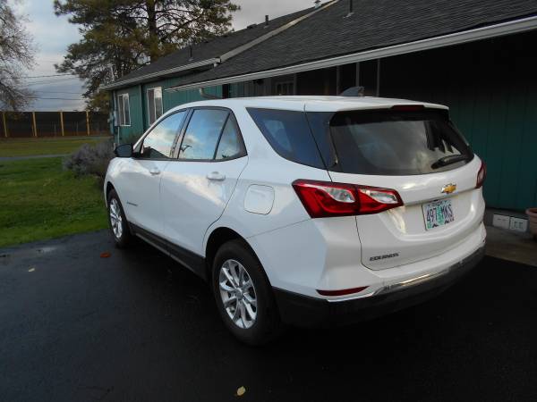 2018 CHEVY EQUINOX AWD LOW MILES - cars & trucks - by dealer -... for sale in Eugene, OR – photo 8