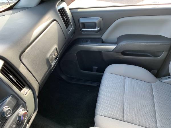 2018 CHEVROLET SILVERADO 1500 LT 5.3 V8 4 DOOR 4X4 /SUPER CLEAN -... for sale in Wheat Ridge, CO – photo 18