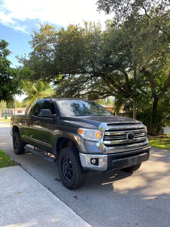 toyota tundra sr5 - - by dealer - vehicle automotive for sale in Hollywood, FL – photo 2
