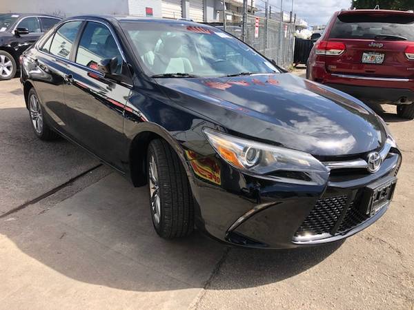 2017 TOYOTA CAMRY SE **LIKE ANEW**CALL HENRY - cars & trucks - by... for sale in HOLLYWOOD 33023, FL – photo 3