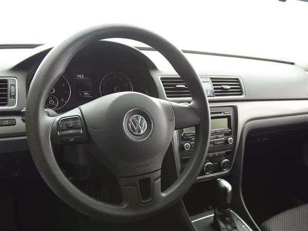 2012 VW Volkswagen Passat 2.5L S Sedan 4D sedan Silver - FINANCE for sale in Detroit, MI – photo 2