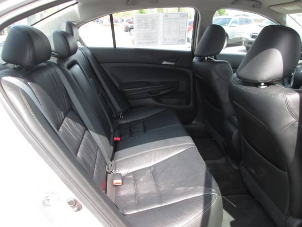 2012 Honda Accord SE sedan Silver - - by dealer for sale in Fayetteville, AR – photo 11