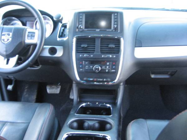 2016 Dodge Grand Caravan RT easy Repairable Leather for sale in Holmen, IA – photo 13