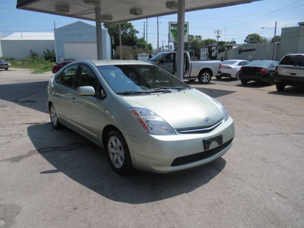 2007 Toyota Prius Base 4dr Hatchback - cars & trucks - by dealer -... for sale in Bloomington, IL