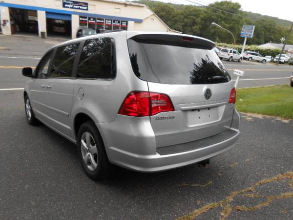 2011 Volkswagen Routan SE 102k Miles Leather 2 DVD Players Rev.... for sale in Seymour, NY – photo 6