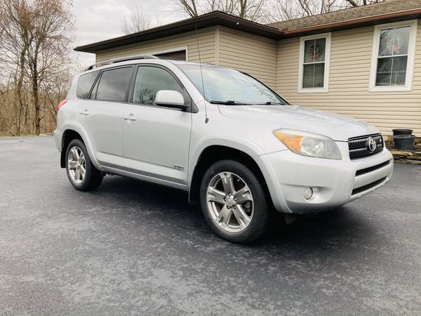 2008 TOYOTA RAV4 SPORT* ALL WHEEL DRIVE*SUNROOF - cars & trucks - by... for sale in Agawam, NY – photo 4