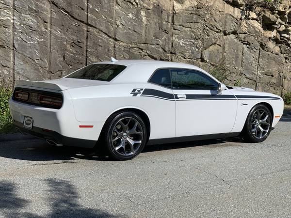2015 Dodge Challenger R/T - cars & trucks - by dealer - vehicle... for sale in Tyngsboro, MA – photo 15