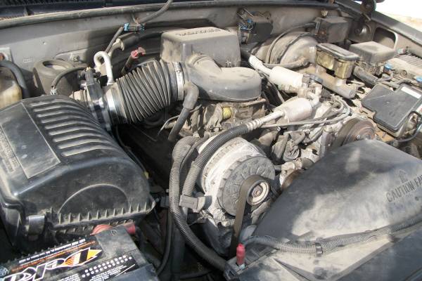 .....1999...CHEVY...SUBURBAN...4x4--(Mechanics Special) for sale in Fort Collins, CO – photo 14