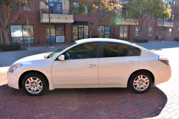 2009 Nissan Altima 2.5S Push Button Start Excellent Condition - cars... for sale in Addison, TX – photo 4