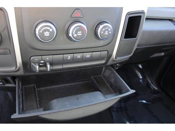 2018 Ram 2500 truck SLT (Bright White Clearcoat) for sale in Lakeport, CA – photo 17