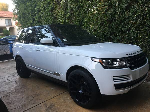 2015 Range Rover supercharged V6 white/black super low miles for sale in Valley Village, CA – photo 2