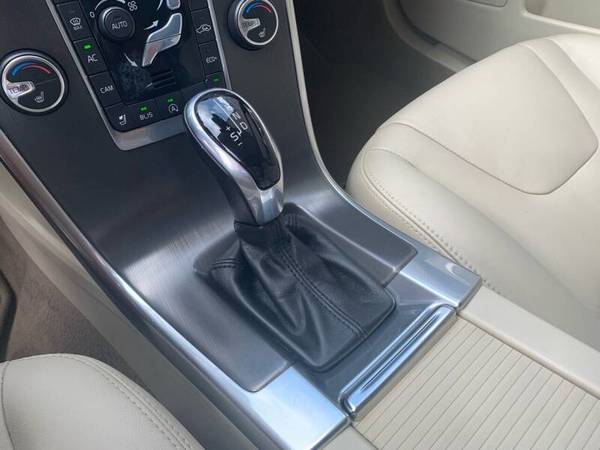 2015 Volvo XC60 T5 e-drive Platinum-Leather, NAV, Camera, Bluetooth!... for sale in Garner, NC – photo 16