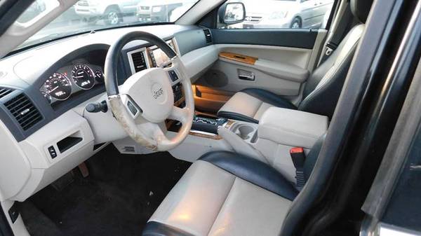 2008 Jeep Grand Cherokee Limited 4x4 4D SUV w Leather Sunroof On Sale for sale in Hudson, NY – photo 13