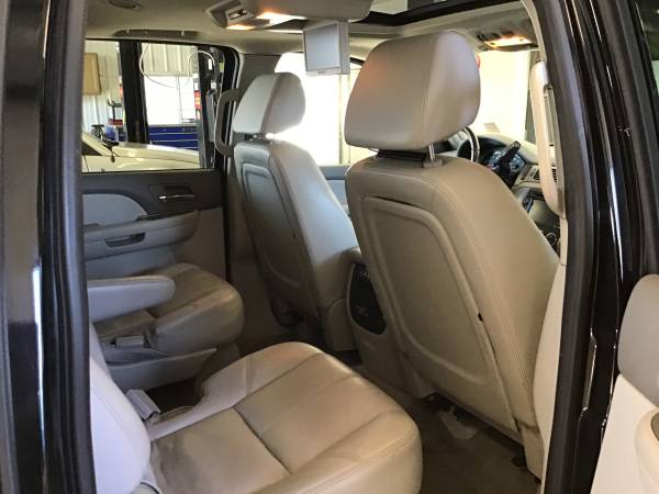 ** 2009 CHEVROLET SUBURBAN LT 1500 4DR 4WD 5.3L V8 LEATHER ** for sale in Cambridge, MN – photo 6