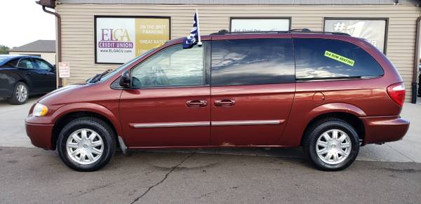 ALL MAKES! 2007 Chrysler Town & Country LWB for sale in Chesaning, MI – photo 7
