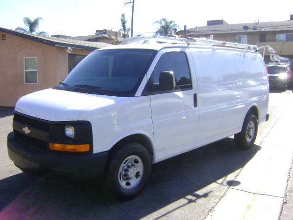 09 Chevy Express Cargo Van Ladder Rack ENCLOSED NO WINDOWS Utility... for sale in Corona, CA – photo 4