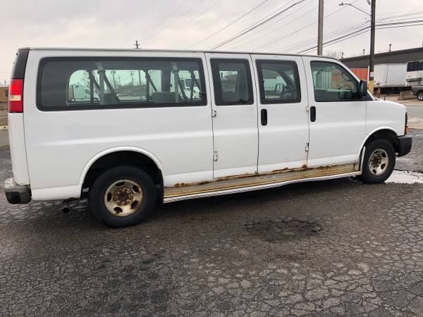 2007 Chevy Express 3500 passenger van - cars & trucks - by dealer -... for sale in Cleveland, OH – photo 11