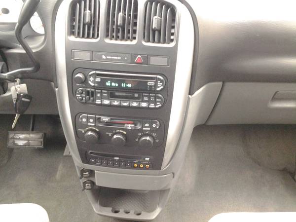 2006 Chrysler Town and Country Touring -- Rear Entertainment! - cars... for sale in Bausman, PA – photo 15