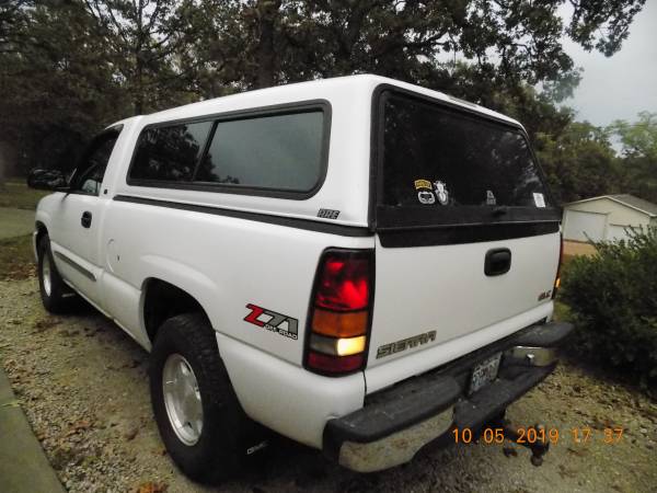 2004 GMC Z71 4X4 Pickup Truck, White, with Camper Shell for sale in Pittsburg, MO – photo 3
