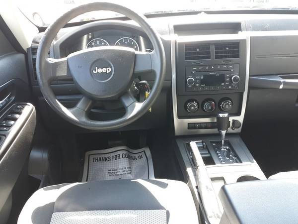 2010 Jeep Liberty 4x4 - - by dealer - vehicle for sale in Cleveland, OH – photo 10
