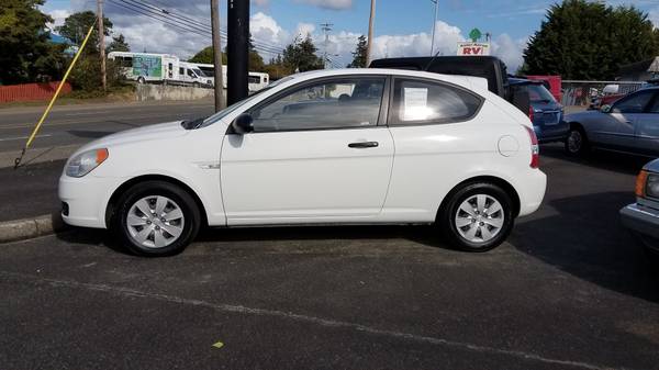 2009 Hyundai Accent GS Hatchback for sale in Coos Bay, OR – photo 2