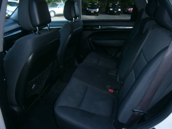 2011 Kia Sorento LX AWD 4dr SUV 73214 Miles for sale in QUINCY, MA – photo 9