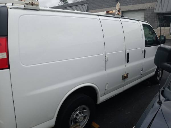 2010 CHEVY EXPRESS VAN FOR PARTS OR REPAIR - - by for sale in Plainview, NY – photo 7