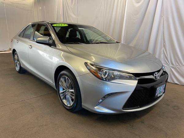2017 Toyota Camry SE Sedan - cars & trucks - by dealer - vehicle... for sale in Tigard, OR – photo 3