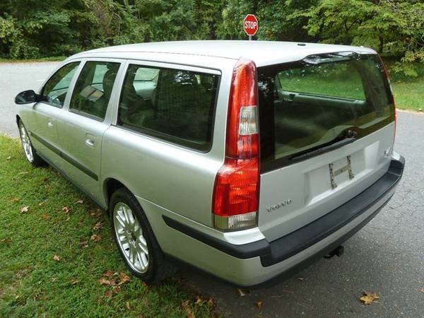 2001 VOLVO V70, TIMING BELT REPLACED, LOADED, <147K, & MORE! for sale in Matthews, NC – photo 4