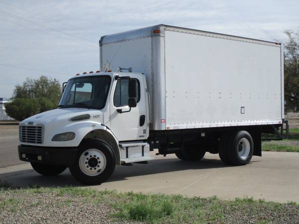 2004 Freightliner M2 18ft box truck 2500lb lift - - by for sale in Other, WY – photo 2
