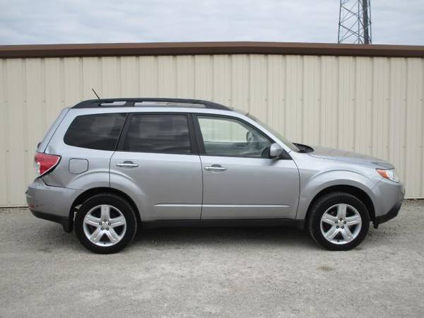 2010 Subaru Forester 2.5X Premium - cars & trucks - by dealer -... for sale in Wilmington, OH – photo 2