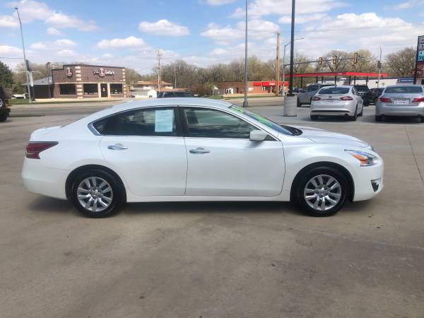 2015 Nissan Altima S - - by dealer - vehicle for sale in Cedar Falls, IA – photo 8