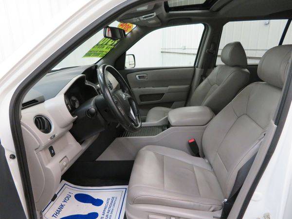 2014 Honda Pilot 4WD 4dr EX-L - LOTS OF SUVS AND TRUCKS!! for sale in Marne, MI – photo 20