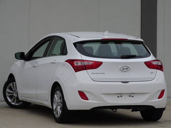 2013 HYUNDAI ELANTRA GT HATCHBACK 1 OWNER - cars & trucks - by... for sale in Addison, IL – photo 5
