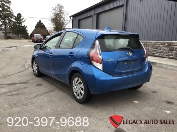 2015 TOYOTA PRIUS C IV - - by dealer - vehicle for sale in Jefferson, WI – photo 4