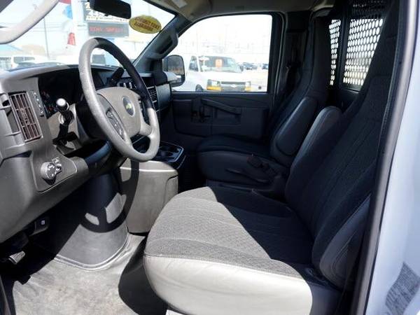 2019 Chevy Chevrolet Express 2500 Cargo van White for sale in Roseville, MI – photo 10