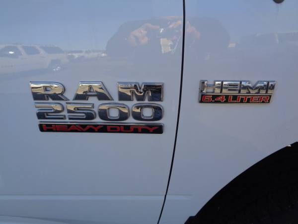 2017 RAM 2500 6.4L HEMI CREW 8Foot Bed RUST FREE - cars & trucks -... for sale in Loyal, MN – photo 14